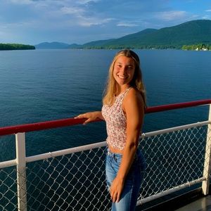 Meet your Posher, Kalena